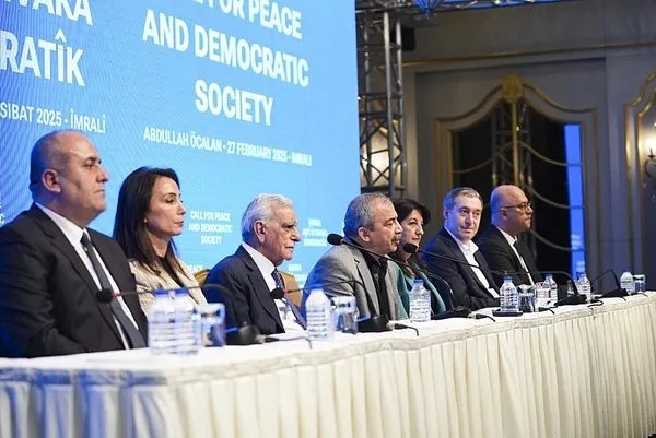 Terör örgütü PKK'dan yeni karar! 'Çağrıya katılıyoruz ateşkes ilan ediyoruz'